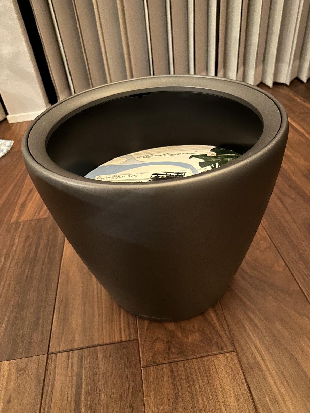 LECHUZA CLASSICOジョーカー35の本体（マットブラック）